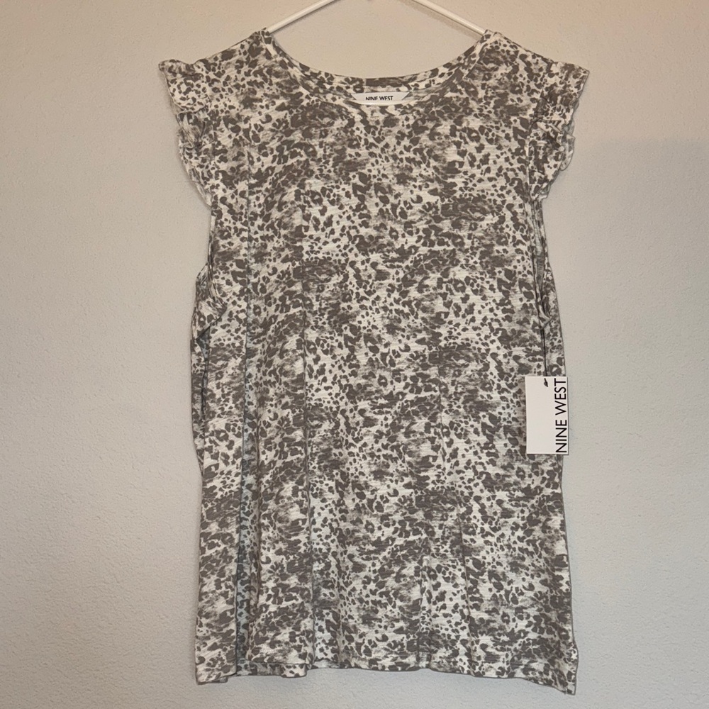 Nine West Gray and White Short Sleeve Top